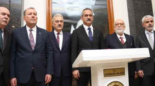 Bakan Özer Eskişehir'de