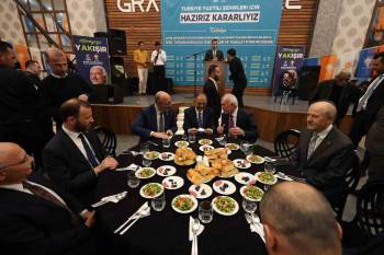 Bakan Özhaseki: "Yeni Dönemde Güçlü Bir Kütahya’Yı Hep Birlikte İnşa Edeceğiz"
