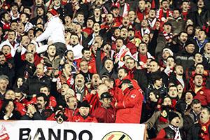 Başkan tribünleri coşturmuş