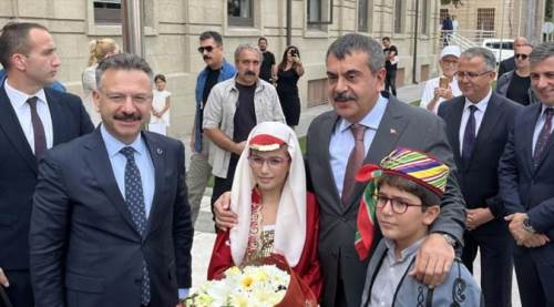Bakan Yusuf Tekin Eskişehir'e geldi