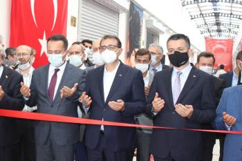 Bakanlar Dönmez Ve Pakdemirli Karpuz Sezonunu Açtılar
