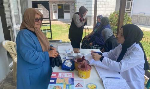 Bakanlığın sağlık kampanyası Düzce'de Esenli Köyü'ne de ulaştı