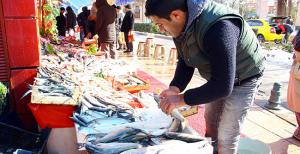 Balığın kulağına kar suyu kaçtı