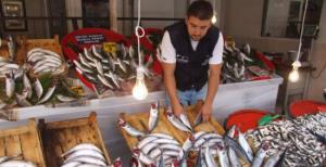 Balık satışları düştü