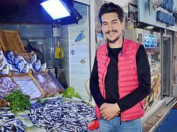 Balık Tezgahlarında Hareketlilik Başladı
