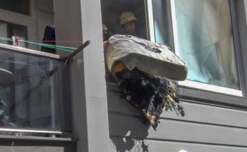 Balkonda Alev Alan Yatak Korkuttu