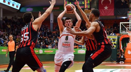 Banvit’i taraftarının önünde yendik