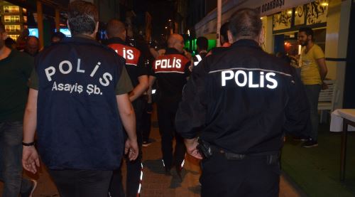 Barlar Sokağı'na polis baskını