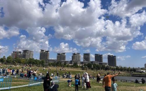 Başakşehir’de uçurtma festivali renkli görüntülere sahne oldu