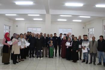 Başarılı Kursiyerlere Belegeleri Törenle Verildi
