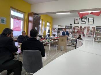 Başarılı Öğrenciler Ödüllendirildi, Vefat Edenler Anıldı
