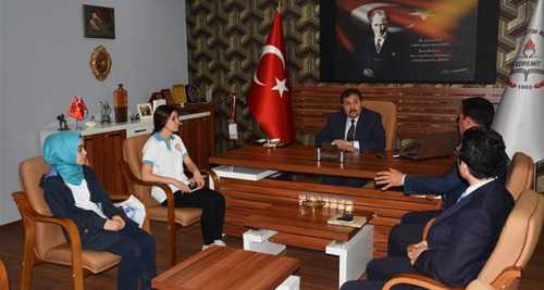 BAŞARILI ÖĞRENCİLERİ KABUL ETTİ