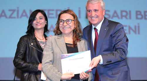 Başarılı öğrencilerle G. Antep'te buluştu