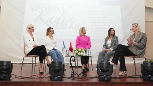 Başarılı sporcu kadınlar, Eskişehir'de deneyimlerini paylaştı