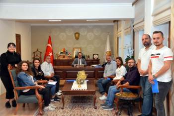 Basın Mensuplarından Vali Şentürk’E Ziyaret
