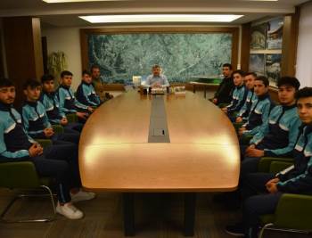 Başkan Akçadurak: "Sporun Ve Sporcunun Yanındayız"
