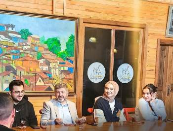 Başkan Akçadurak Gençlerle Buluştu
