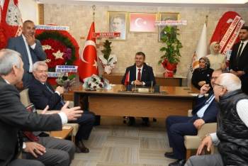 Başkan Akel Ziyaretçilerini Saat 16.00’Dan Sonra Kabul Edecek
