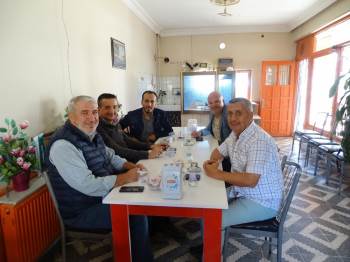 Başkan Ali Var: "Gazetecilerin Verdiği Mücadele Her Türlü Takdirin Üzerindedir"
