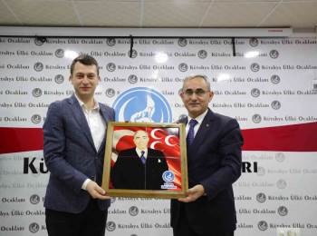 Başkan Alim Işık, ’2023 Lider Ülke Türkiye Vizyonu Gençler İle Söyleşi’ Programına Konuk Oldu
