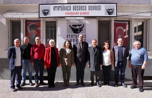 Başkan Ataç Atatürkçü Düşünce Derneği'ni destekleyerek ziyarette bulundu