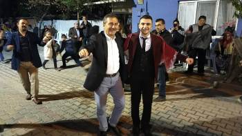 Başkan Ataç Kınalı Kuzulara Hayırlı Teskereler Diledi