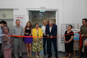 Başkan Bakkalcıoğlu “Dünyanın Renkleri” Adlı Resim Sergisinin Açılışına Katıldı
