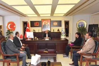 Başkan Bakkalcıoğlu Disk Genel-İş Sendikası Yöneticileri İle Bir Araya Geldi
