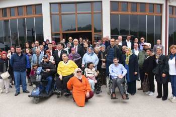 Başkan Bakkalcıoğlu Engelliler Derneği Üyeleri İle Bir Araya Geldi
