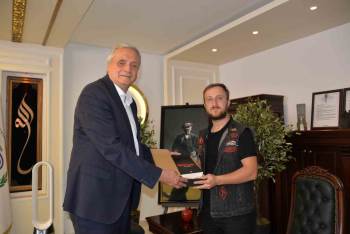 Başkan Bakkalcıoğlu Motosiklet Kulübü Üyeleri İle Bir Araya Geldi
