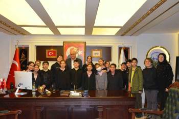 Başkan Bakkalcıoğlu’Na Projelerini Anlattılar
