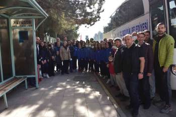 Başkan Bakkalcıoğlu Sporcuları Şampiyonaya Uğurladı
