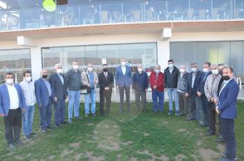 Başkan Biçer, Muhtarlar Ve Gazetecilerle Kahvaltıda Buluştu
