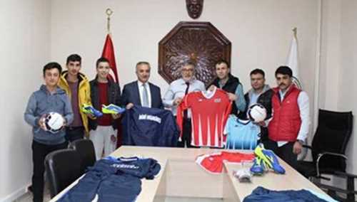 BAŞKAN BOZKURT’TAN SPORA DESTEK