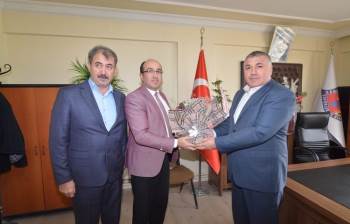 Başkan Çöl: “Trafik Sorunlarının Çözümü Noktasında Stk’Lar İle İş Birliği Önemli”
