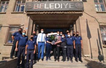 Başkan Çöl: “Zabıta Ekiplerimiz Önce İnsan Anlayışıyla Hizmet Veriyor”
