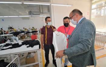 Başkan Çöl, Tekstil Atölyesini İnceledi
