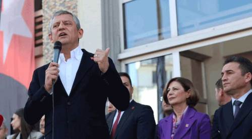 Başkan Dökmeci CHP lideri Özel’in kanatları altında!