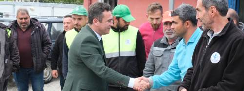 Başkan Dökmeci’den personele bayram öncesi sürpriz ikramiye!