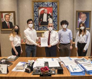 Başkan Işık: "Bilinçli Gençler Yetiştirmeliyiz"
