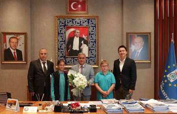 Başkan Işık: "Çocuklarımızı Geleceğe Hazırlamak Hepimizin En Öncelikli Görevi"
