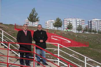 Başkan Işık, Akkent Mahallesi’Nde İncelemelerde Bulundu
