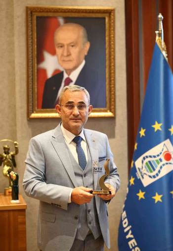 Başkan Işık’A Bir Ödül Daha
