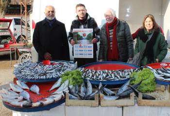 Başkan Kepez’Den Esnafa Yeni Yıl Takvimi Hediyesi
