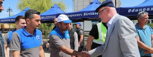 Başkan Kurt, belediye çalışanları ile bayramlaştı