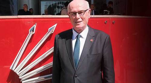 Başkan Kurt: Eskişehir’de CHP’nin abisi olmaya niyetliyim