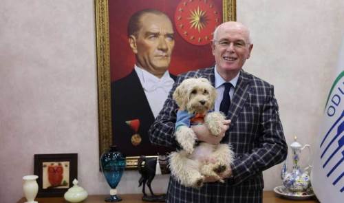 Başkan Kurt'tan "Sen de Sahiplen" kampanyasına anlamlı destek!