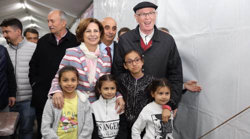 Başkan Kurt ve Ünlüce iftarda vatandaşları yalnız bırakmadı