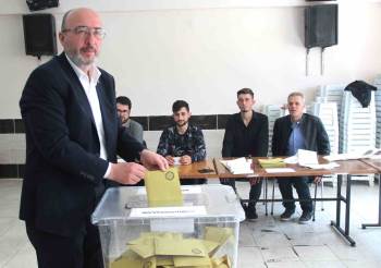 Başkan Mustafa Önsay Oyunu Kullandı
