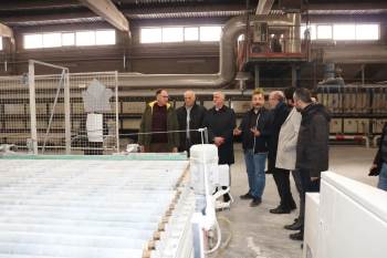 Başkan Önsay: “Gediz Osb Önemli Anlamda Katma Değer Sağlıyor”
